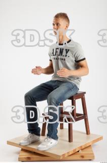 Sitting reference of Andrej 0017